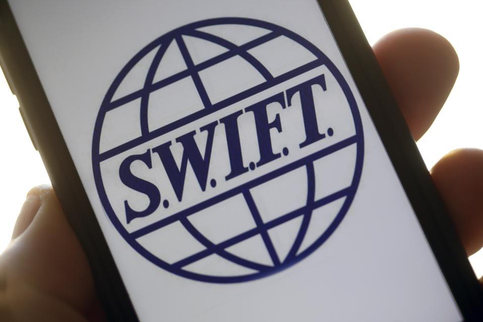 SWIFT 与 30 家银行合作构建基于区块链的账本支付